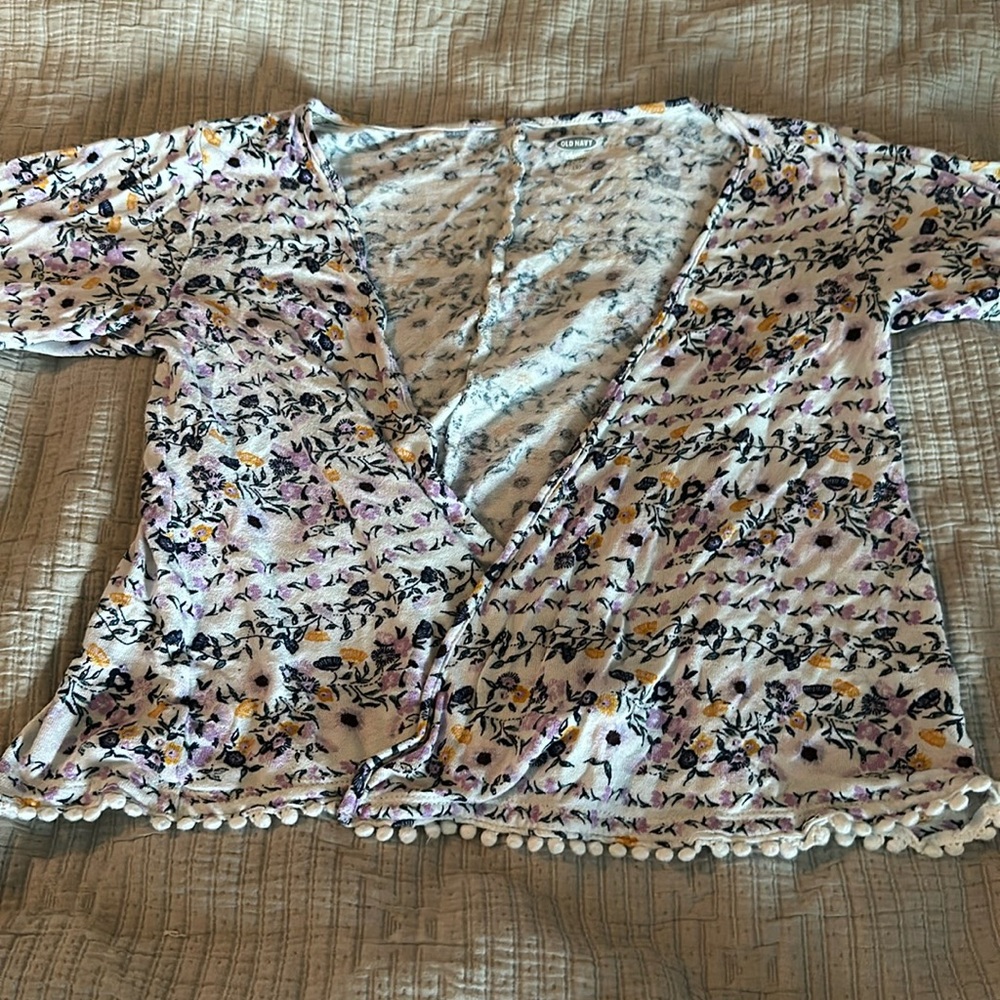 XS old navy girls shawl.  With with floral print